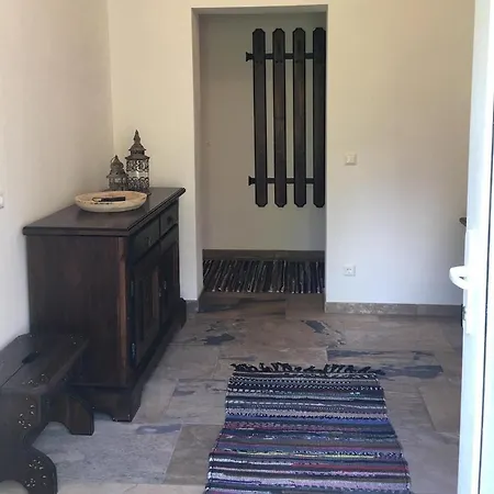 Zirben Zwischen Berg Und Steindorf am Ossiacher See